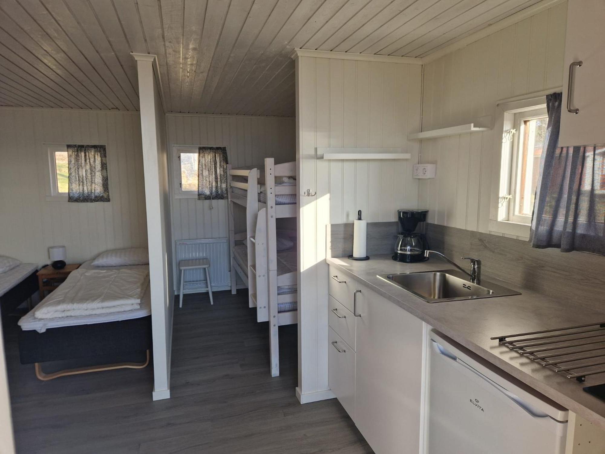 Askeviks Camping & Stugor Sjotorp Экстерьер фото